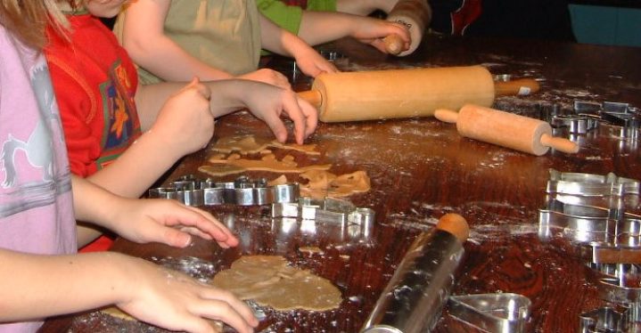 Juleverksted og pepperkakebaking på Tuomainengården