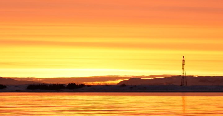 Ny belysning i luftskipsmasta utsettes